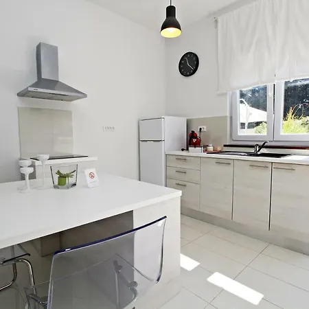 Luxury Gold And Grey Daire
