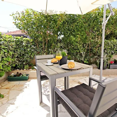 Luxury Gold And Grey Apartment Zadar