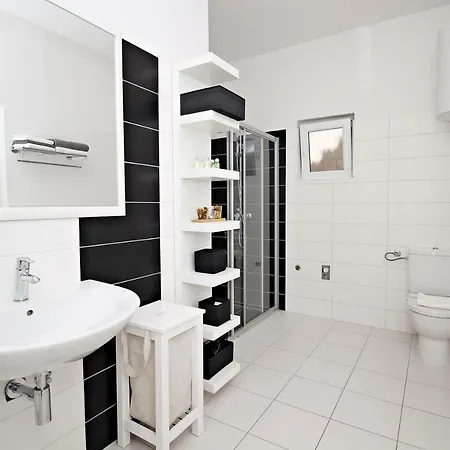 Luxury Gold And Grey Apartment Zadar